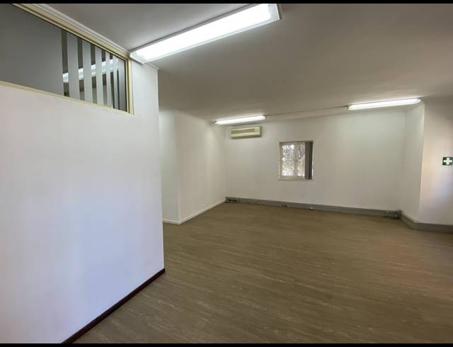 103M² OFFICE TO LET IN FORESHORE